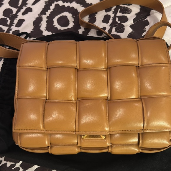 Bottega Veneta Padded Cassette Bag.Pics of current condition have been added. - Picture 8 of 10